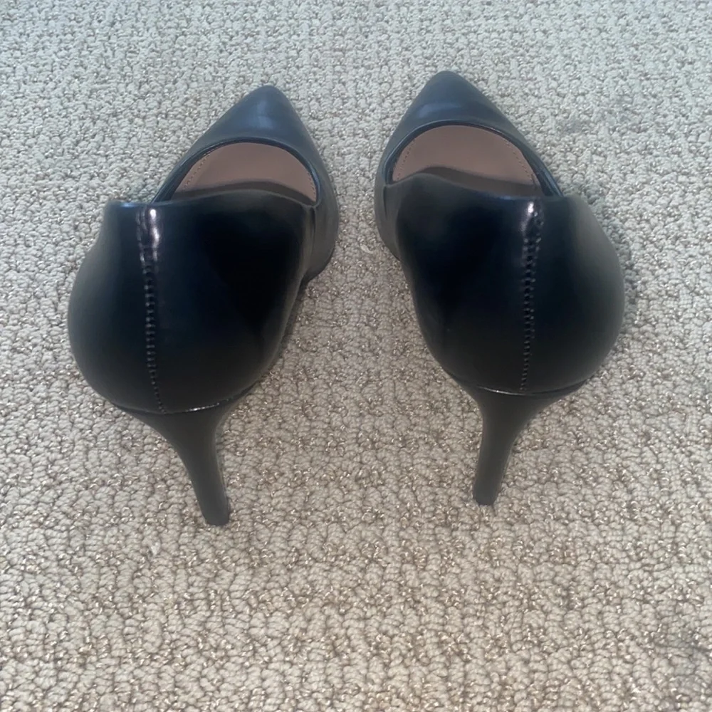 Kelly and Katie Heels 7 - Picture 2 of 3
